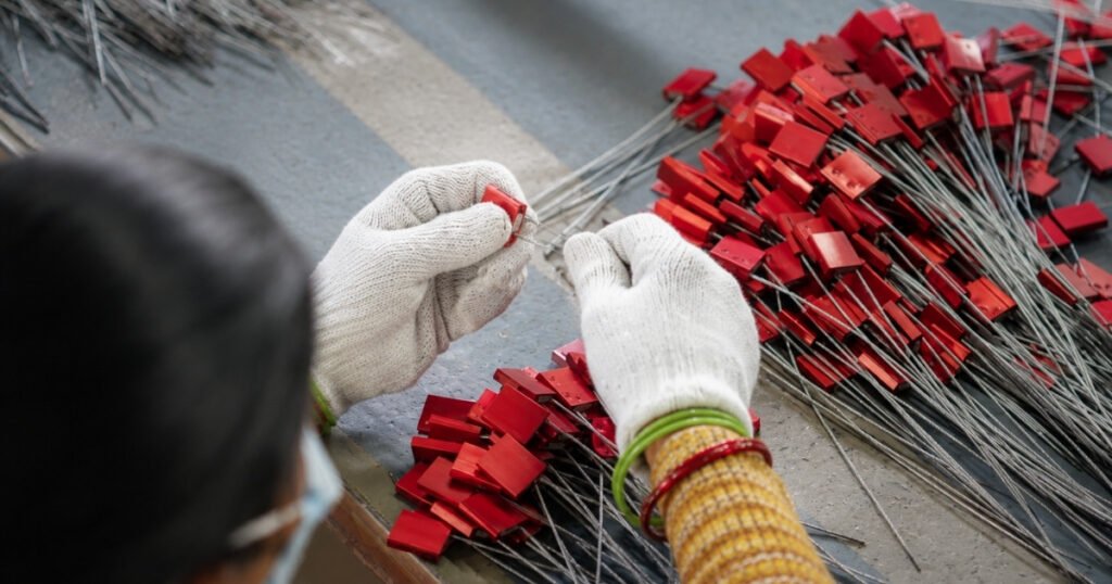 Jhas-How-to-Verify-and-Track-Plastic-Security-Seals-for-Maximum-Safety-1