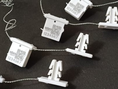 Jhas Industries -Plastic 4 Lock Seals with attached wire (DL-PP) (2)